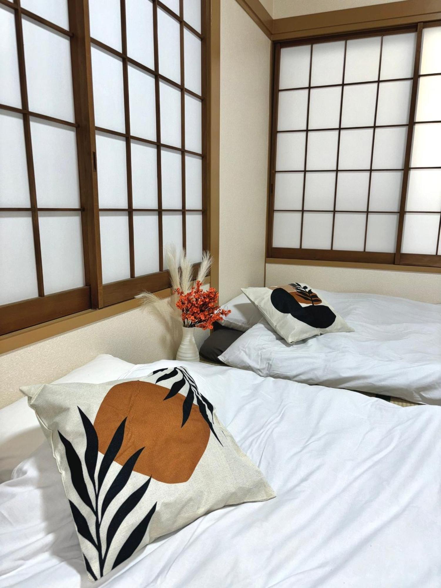 Ferienwohnung 四ツ木駅徒歩2分リノベーション済み家具家電無料wifi完備スカイツリー電車5分 Präfektur Tokio Exterior foto