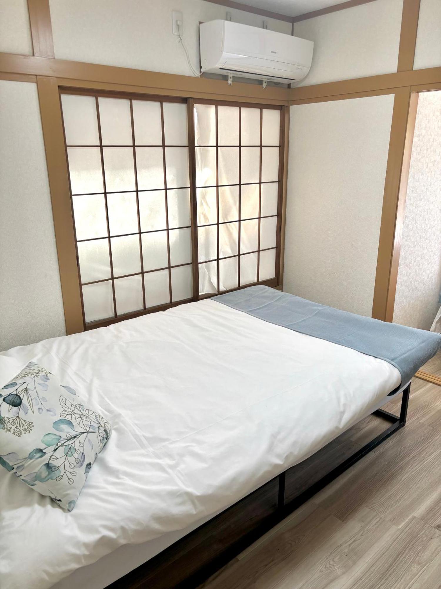 Ferienwohnung 四ツ木駅徒歩2分リノベーション済み家具家電無料wifi完備スカイツリー電車5分 Präfektur Tokio Exterior foto